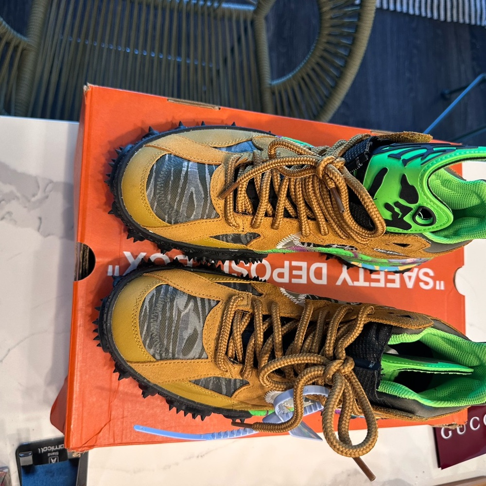 Off-White Tan and Green High-Top shoes - Picture 3 of 4